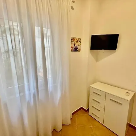 Apartamento Casa Meravigghia Terrazzo ,giardino E Jacuzzi