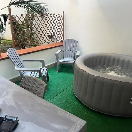 Casa Meravigghia Terrazzo ,giardino E Jacuzzi Apartment